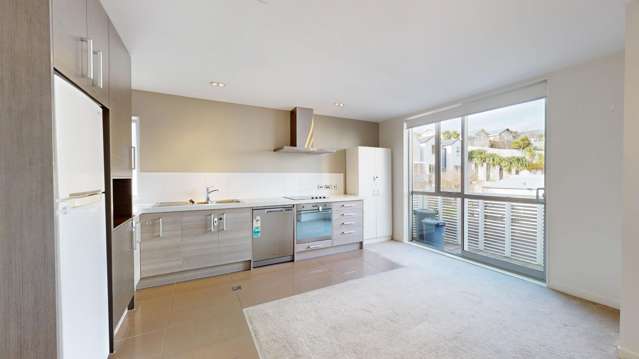 Sunny, Spacious, Three-Bedroom Townhouse