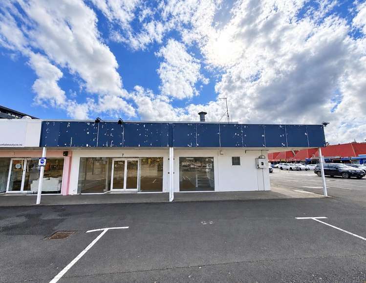 Shop 7/25 Anzac Road_0