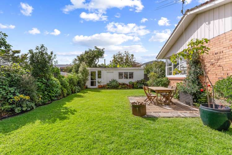 4/11 Preston Avenue Mt Albert_16