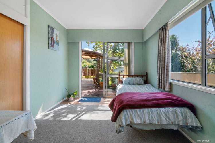 16 Eskdale Road Birkdale_11