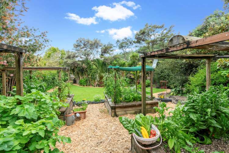 42 Urumaraki Avenue Helensville_31