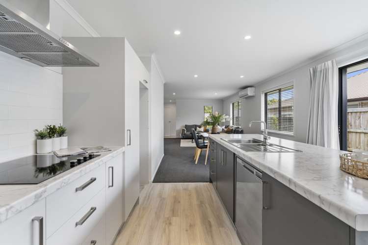 110 Whakaturou Crescent Pyes Pa_4