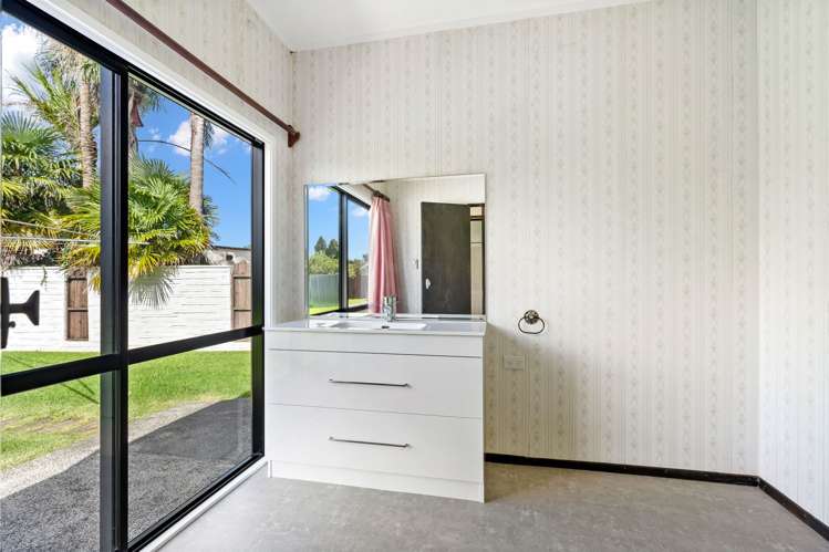 9 Windsor Avenue Te Kamo_14