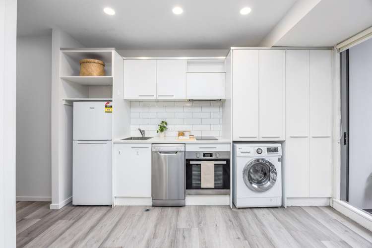 307/17 Vogel Lane Auckland Central_7