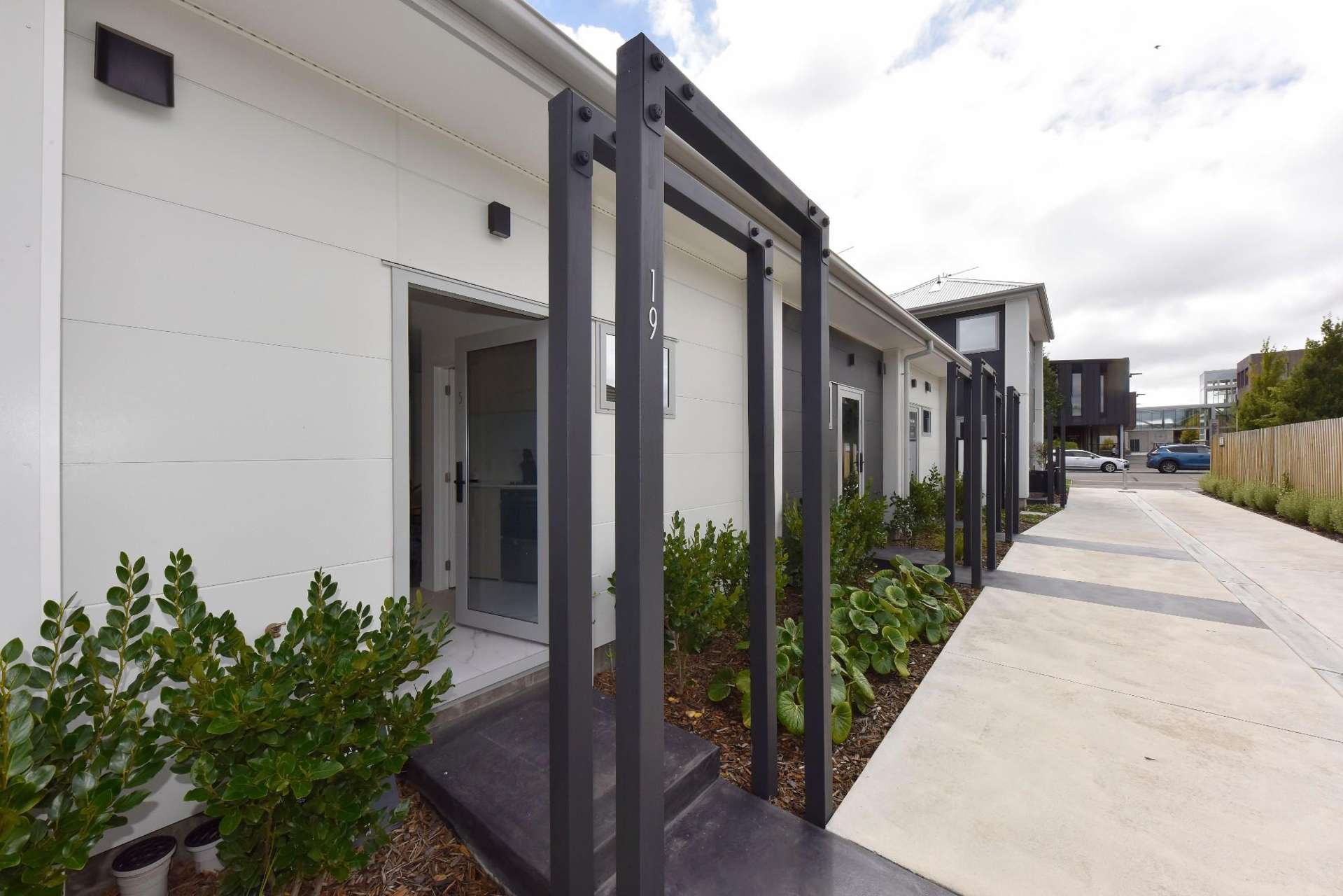  8/19 Winchester Street Merivale_0
