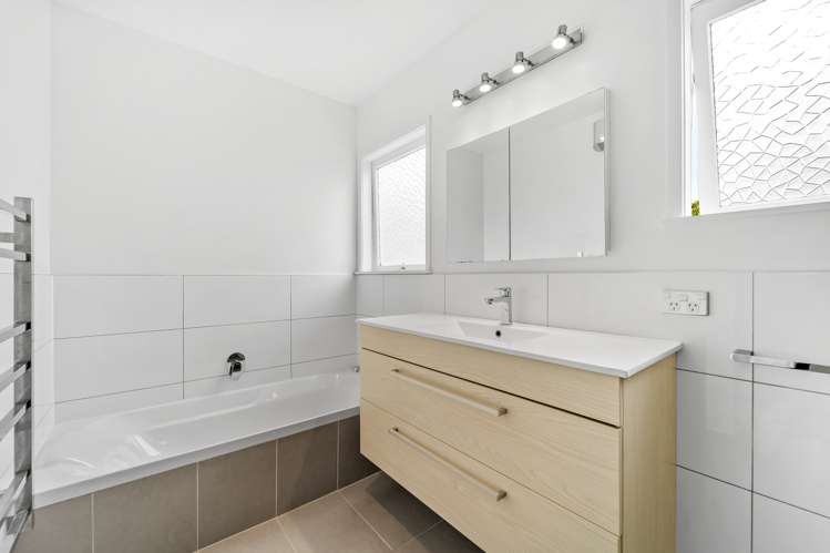 1 Garmons Way Castor Bay_16