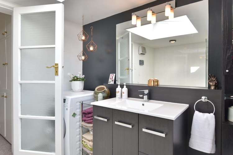 10 Fovant Street Russley_15