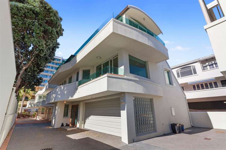 1b The Mall Mount Maunganui_1