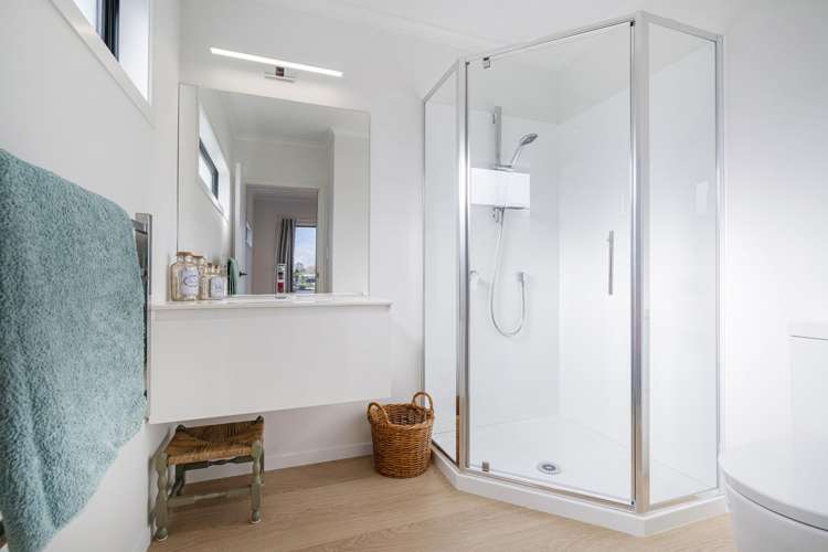 34 Motukorure Parade Cooks Beach_15