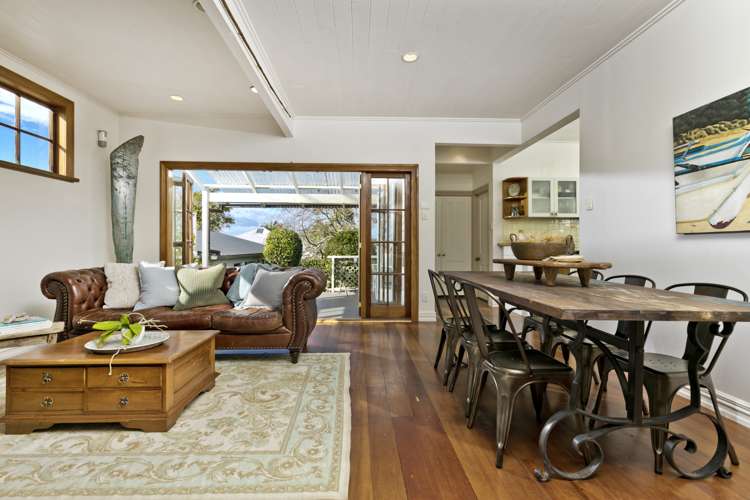 11 Ascot Avenue Narrow Neck_11