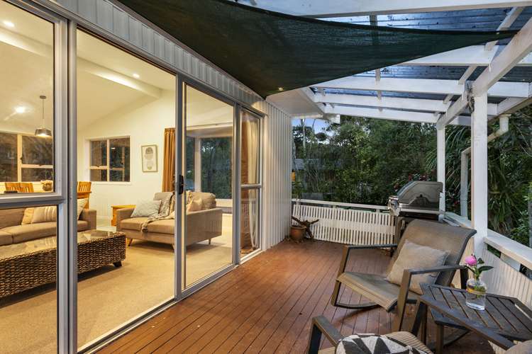 49 Onedin Place Titirangi_17