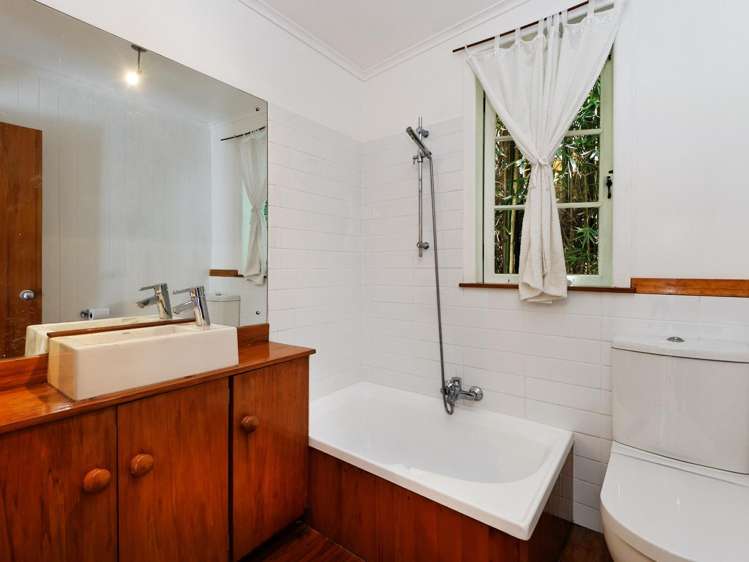 17 Rayner Road Piha_13