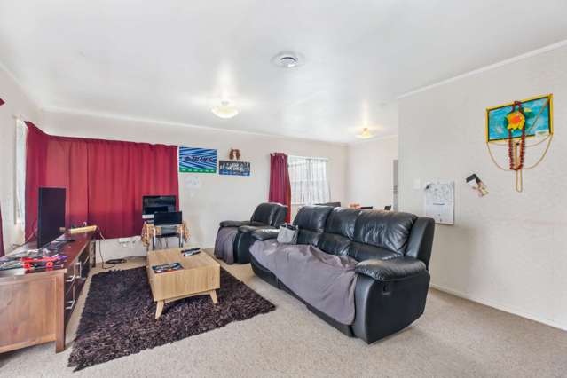 2/17a Idesia Place Totara Heights_3