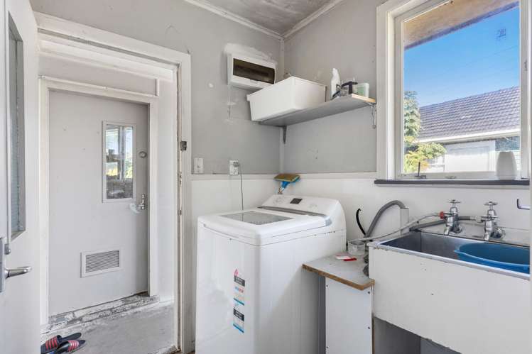 66 Clayton Avenue Otara_7