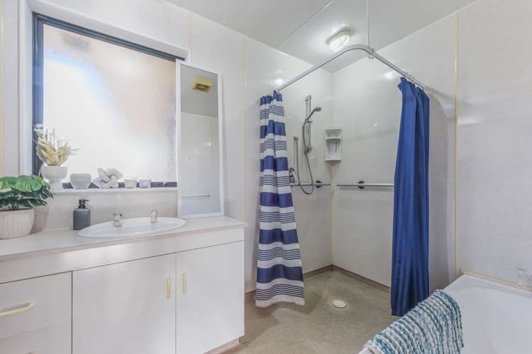 2 Harcourt Place Wakefield_15