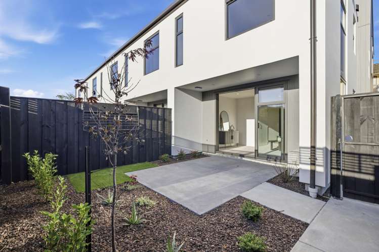 8/157 Mackenzie Avenue_0