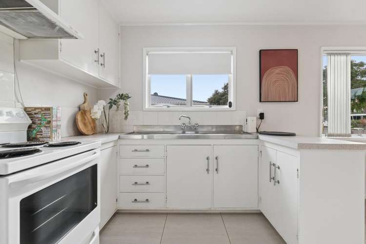 9a Honey Place Manurewa_7
