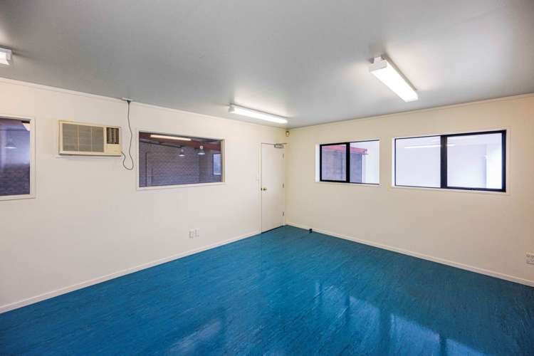 Unit B/37 Forge Road Silverdale_6