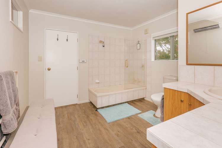 8a Williams Terrace Fitzherbert_23