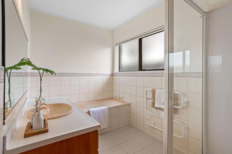 22 Petrel Place Massey_13