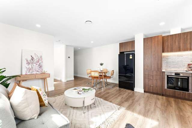 Great location with carpark and storage unit!!