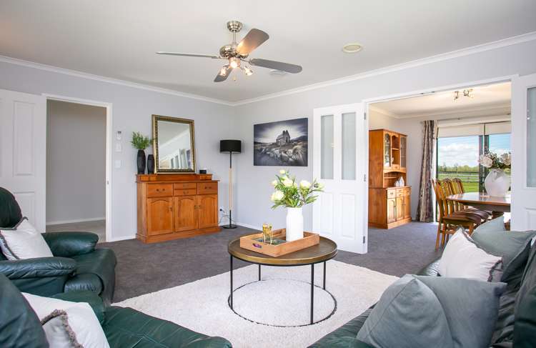 14 De La Mare Drive Leamington_7