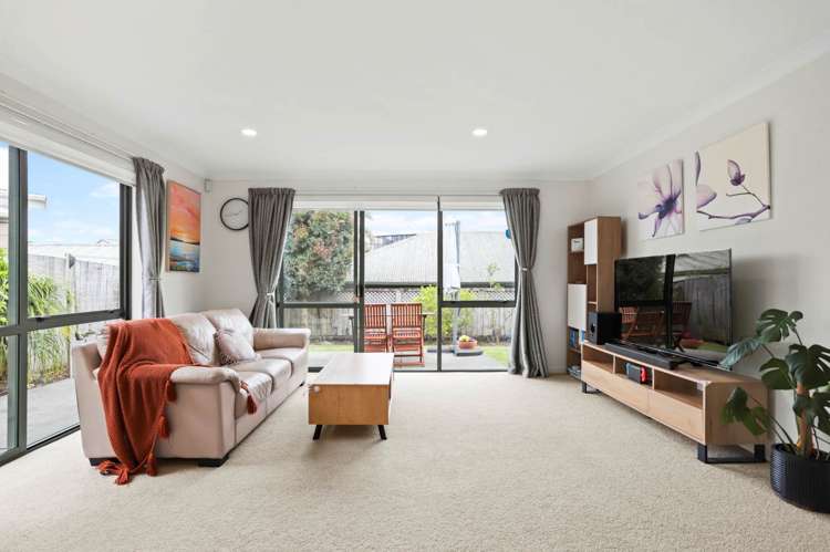 1B Duncan Avenue Te Atatu South_4