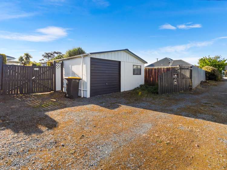 6 Robin Street Burwood_21