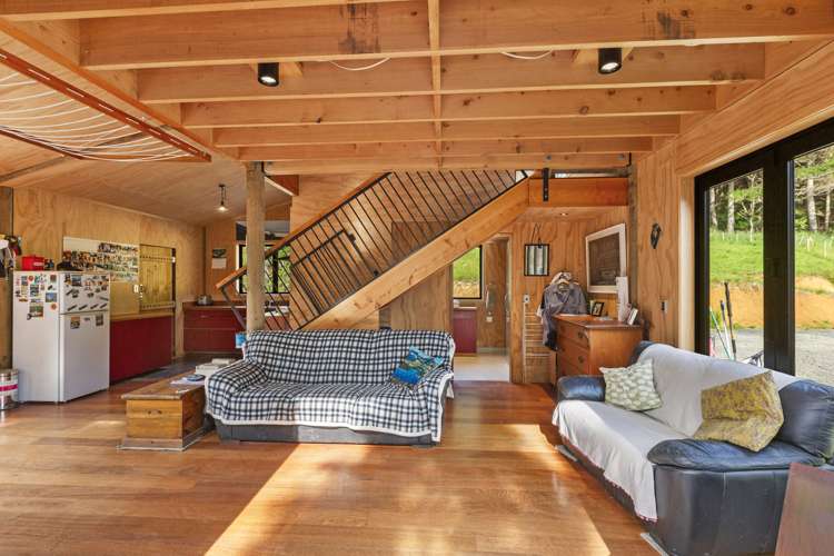 843 Old Mountain Road Raglan_4