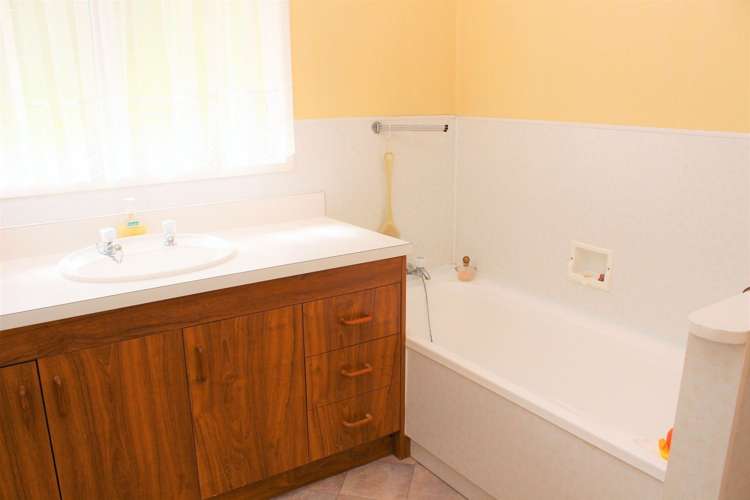 219 Reservoir Road Thames_10