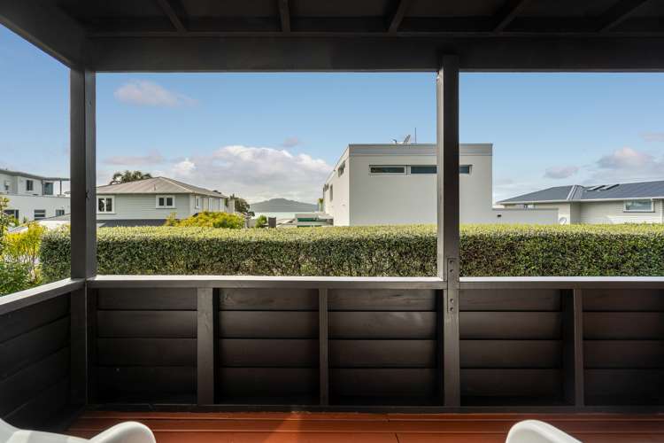 2/10 Merani Street Narrow Neck_23