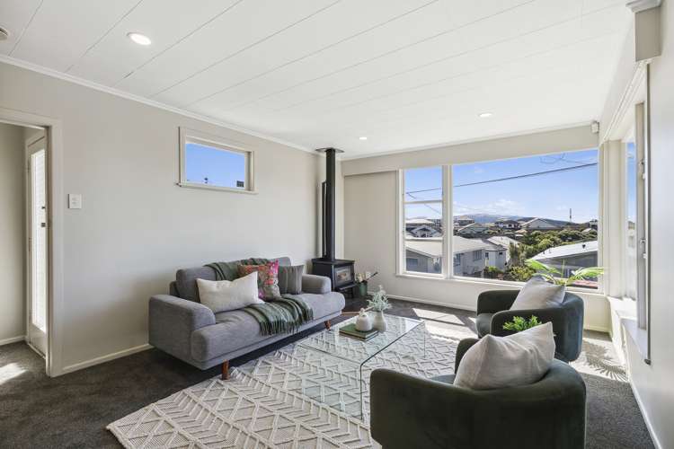 15 Kahikatea Grove Paparangi_6