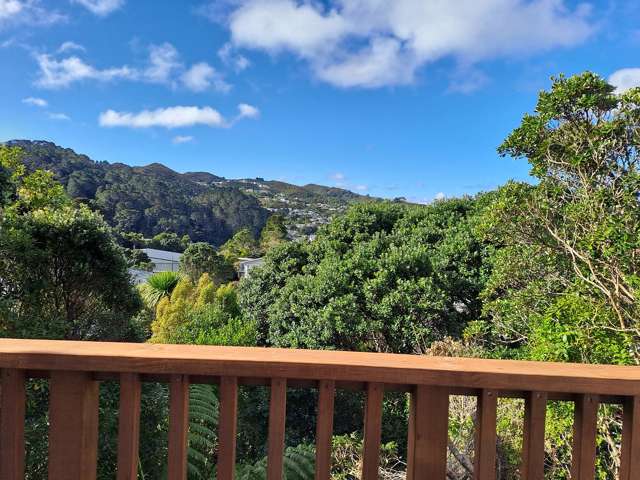 Recently renovated 3  bed townhouse