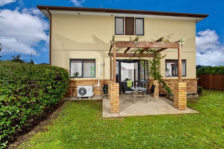 21 Greenbough Lane Greenhithe_10