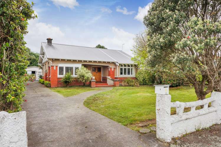 8 Annandale Avenue Takaro_19