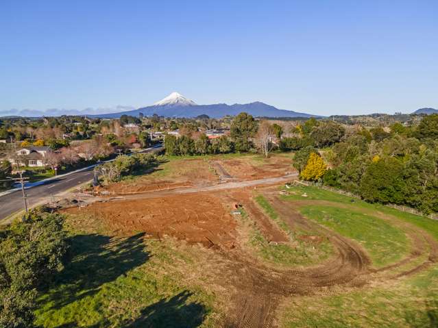 Multiple sections in prime New Plymouth location