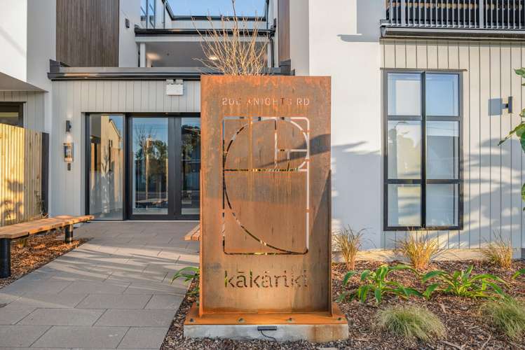 13/200 Knights Road Hutt Central_32