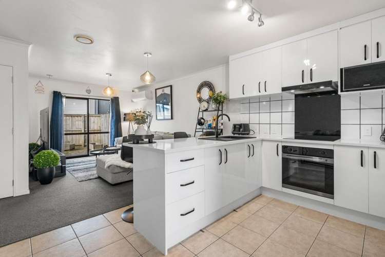 14/12A Tironui Station Road East Takanini_10