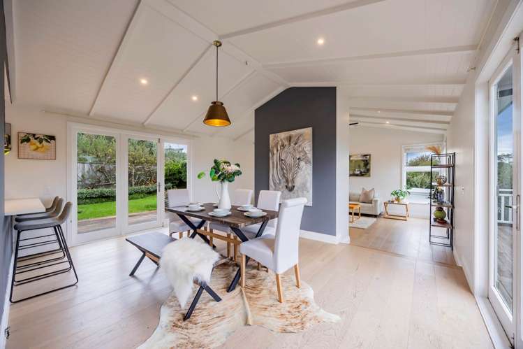 12 Bayside Avenue Te Atatu South_17