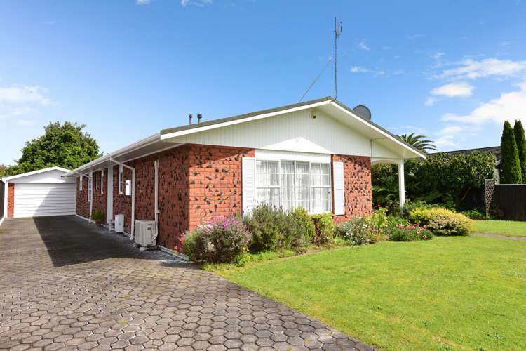 11 Sandalwood Drive Dinsdale_20