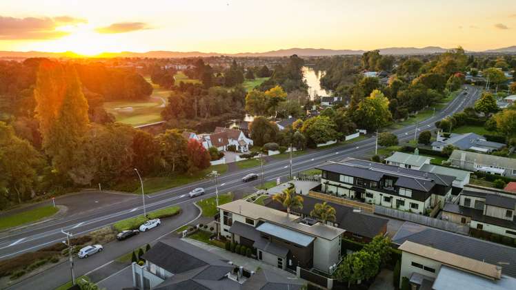 902 River Road Queenwood_22