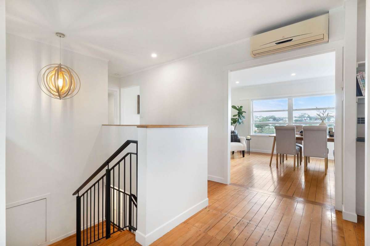 2/4 Corunna Road_4