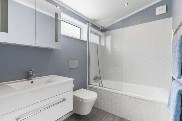 8 Maygrove Drive Orewa_30