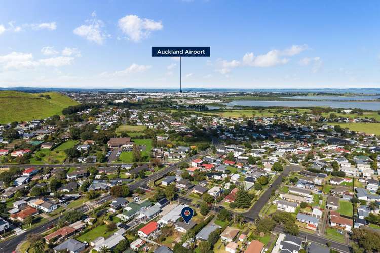 9 Muir Avenue Mangere Bridge_8