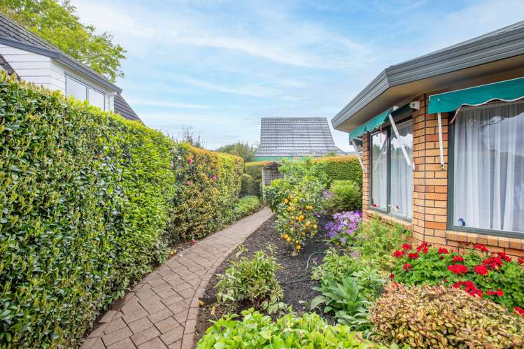 14 Sandalwood Drive Dinsdale_2