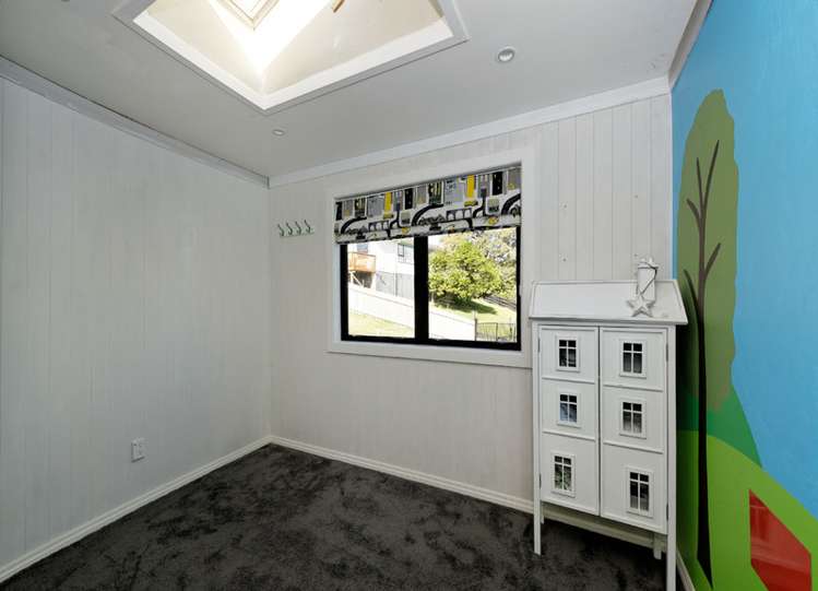93 Solar Road Glen Eden_12