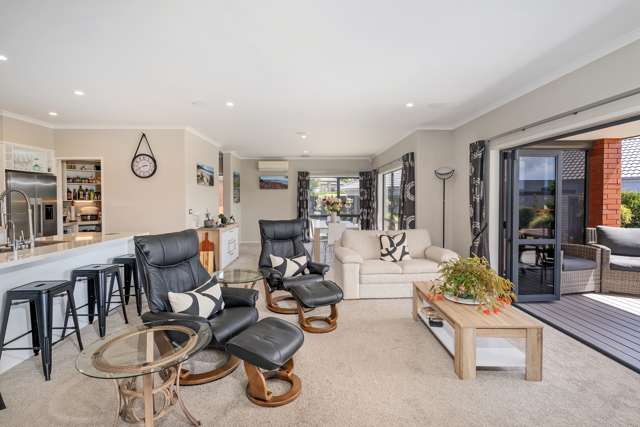 6 Roseberry Place Whitianga_2