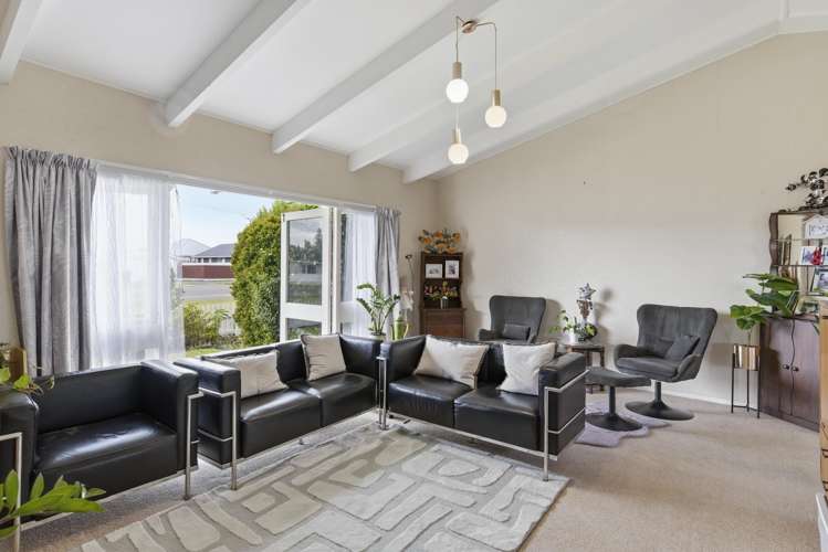 556 Queen Street East Levin_1