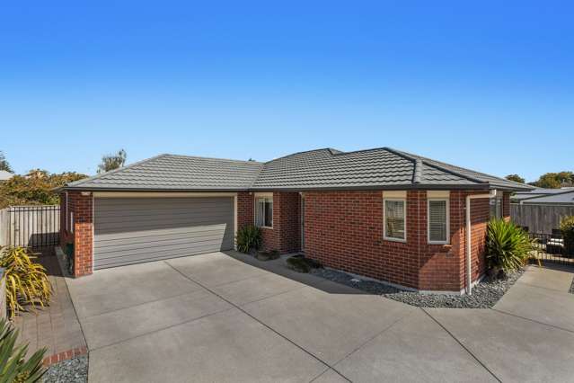 Central Position, Solid Brick Living