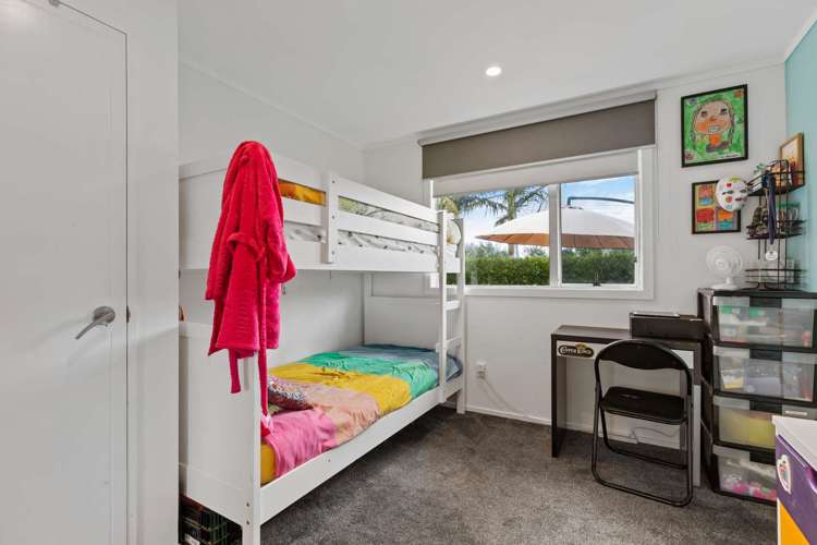 26 Parakai Avenue Parakai_13